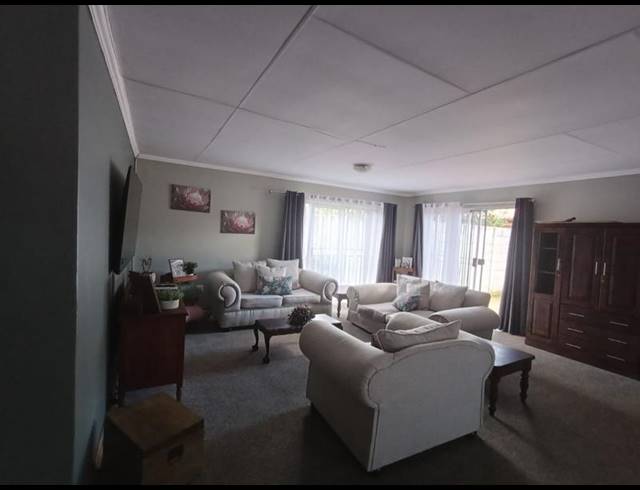 2 BEDROOM PROPERTY TO RENT IN STRUBENVALE